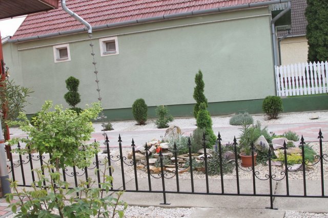 Gombos Józsefné kertje 02